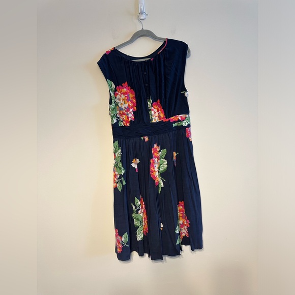Boden Navy Floral Midi Dress TALL - Picture 3 of 9